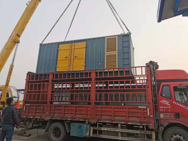 浉河如何根据测量要求选择合适的电压表量程？