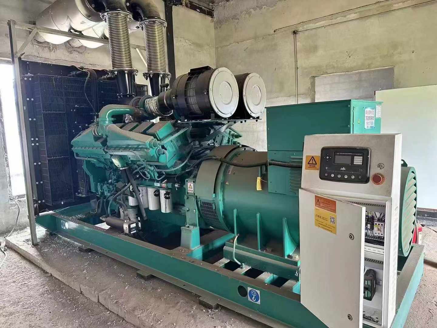 浉河无功补偿装置的性能评估需要考虑哪些因素？