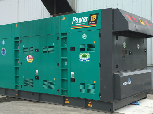 浉河升级发电机组的过程中需要注意哪些安全事项？