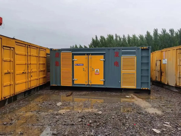 浉河柴油发电机如何判断干式空气滤清器是否需要更换？