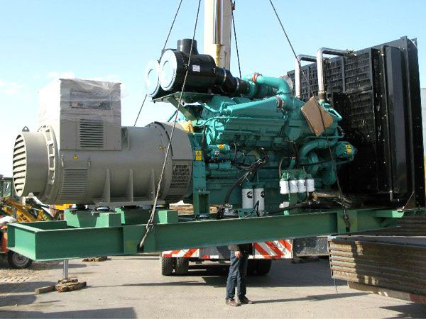 浉河冬季柴油发电机启动前，如何检查燃油标号是否适配？